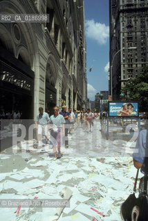 ( STATI UNITI DAMERICA - USA  ) NEW YORK CITY :  PARADE  SU BROADWAY PER FESTEGGIARE LE MEDAGLIE DORO DELLOLIMPIADE 1984 - © 1984 Graziano Arici/Rosebud2 / GEO / CARTA