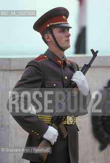 ( UNGHERIA  ) BUDAPEST : UN SOLDATO DELLARMATA POPOLARE  © 1984 Graziano Arici/Rosebud2 / GEO