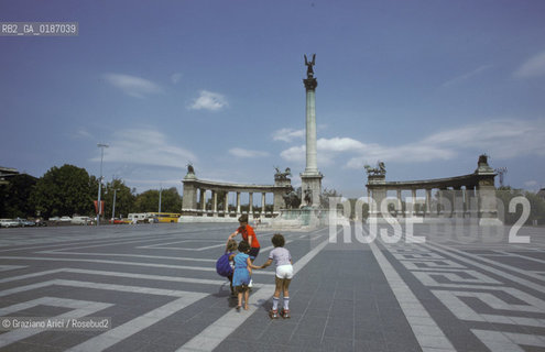 ( UNGHERIA  ) BUDAPEST : MONUMENTO AL MILLENNIO  © 2000 Graziano Arici/Rosebud2 / GEO