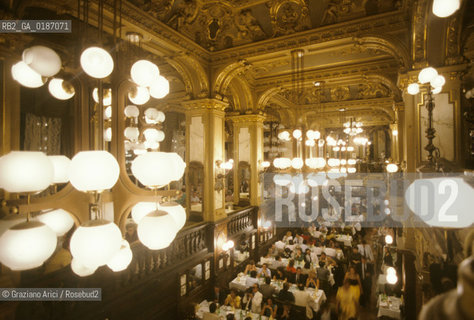 ( UNGHERIA  ) BUDAPEST : RISTORANTE HUNGARIA  © 2000 Graziano Arici/Rosebud2 / GEO