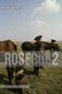 ( UNGHERIA  ) LA PUSZTA DI HORTOBAGY  ALLEVATORE CAVALIERE © 2000 Graziano Arici/Rosebud2 / GEO