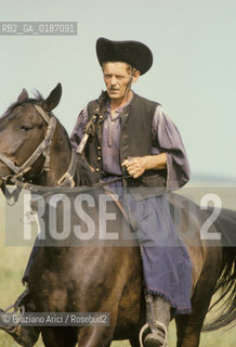 ( UNGHERIA  ) LA PUSZTA DI HORTOBAGY  ALLEVATORE CAVALIERE © 2000 Graziano Arici/Rosebud2 / GEO