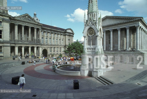 ( GRAN BRETAGNA  ) BIRMINGHAM : CHAMBERLAIN SQUARE  © 1990 Graziano Arici/Rosebud2 / GEO / WEST MIDLANDS