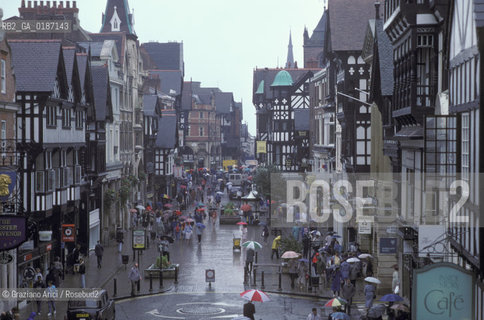 ( GRAN BRETAGNA  ) CHESTER : UNA VIA DEL CENTRO THE ROWS   © 1990 Graziano Arici/Rosebud2 / GEO / CHESHIRE / CASE A GRATICCIO