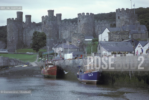 ( GRAN BRETAGNA  ) CONWY : IL PORTO E IL CASTELLO   © 1990 Graziano Arici/Rosebud2 / GEO / GALLES / MAREA