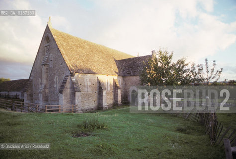 ( GRAN BRETAGNA  )  GLASTONBURY : CAPPELLA © 1990 Graziano Arici/Rosebud2 / GEO / SOMERSET / COPPA DEL SANTO GRAAL / RE ARTU / TAVOLA ROTONDA / CAMELOT / GINEVRA