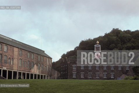 ( GRAN BRETAGNA  )  IRONBRIDGE  : ANTICA FABBRICA SUL FIUME SEVERN  © 1990 Graziano Arici/Rosebud2 / GEO / SHROPSHIRE /  ARCHEOLOGIA INDUSTRALE