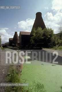 ( GRAN BRETAGNA  )  IRONBRIDGE  : ANTICHI FORNI SUL FIUME SEVERN  © 1990 Graziano Arici/Rosebud2 / GEO / SHROPSHIRE /  ARCHEOLOGIA INDUSTRALE