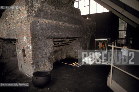 ( GRAN BRETAGNA  )  IRONBRIDGE  : MUSEO SULLA RIVOLUZIONE INDUSTRIALE  © 1990 Graziano Arici/Rosebud2 / GEO / SHROPSHIRE /  ARCHEOLOGIA INDUSTRALE