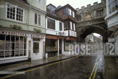 ( GRAN BRETAGNA  )  SALISBURY  : STRADA DEL CENTRO  © 1990 Graziano Arici/Rosebud2 / GEO / WILTSHIRE