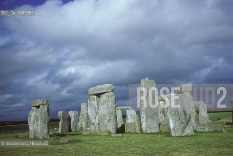 ( GRAN BRETAGNA  )  SITO ARCHEOLOGICO DI STONEHENGE    © 1990 Graziano Arici/Rosebud2 / GEO / WILTSHIRE / MONUMENTO MEGALITICO / CERCHIO DI PIETRE
