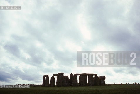 ( GRAN BRETAGNA  )  SITO ARCHEOLOGICO DI STONEHENGE    © 1990 Graziano Arici/Rosebud2 / GEO / WILTSHIRE / MONUMENTO MEGALITICO / CERCHIO DI PIETRE