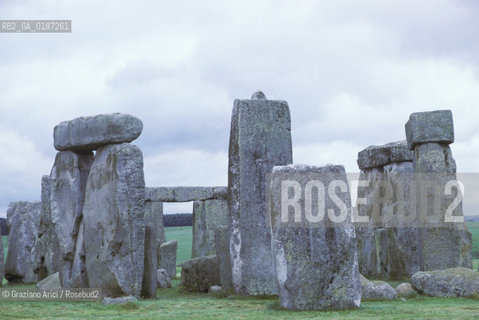 ( GRAN BRETAGNA  )  SITO ARCHEOLOGICO DI STONEHENGE    © 1990 Graziano Arici/Rosebud2 / GEO / WILTSHIRE / MONUMENTO MEGALITICO / CERCHIO DI PIETRE