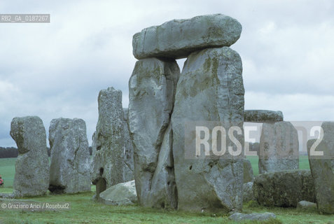 ( GRAN BRETAGNA  )  SITO ARCHEOLOGICO DI STONEHENGE    © 1990 Graziano Arici/Rosebud2 / GEO / WILTSHIRE / MONUMENTO MEGALITICO / CERCHIO DI PIETRE