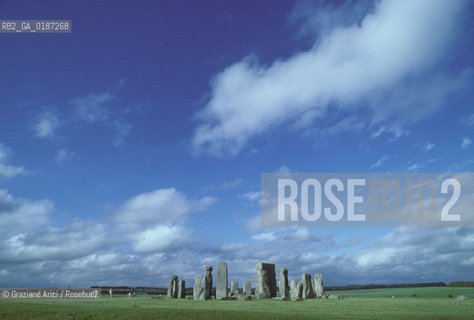 ( GRAN BRETAGNA  )  SITO ARCHEOLOGICO DI STONEHENGE    © 1990 Graziano Arici/Rosebud2 / GEO / WILTSHIRE / MONUMENTO MEGALITICO / CERCHIO DI PIETRE