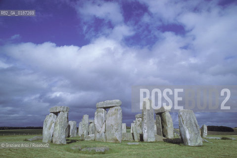 ( GRAN BRETAGNA  )  SITO ARCHEOLOGICO DI STONEHENGE    © 1990 Graziano Arici/Rosebud2 / GEO / WILTSHIRE / MONUMENTO MEGALITICO / CERCHIO DI PIETRE