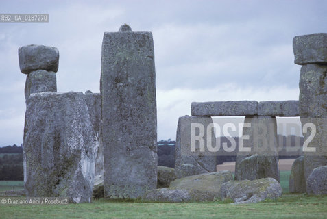 ( GRAN BRETAGNA  )  SITO ARCHEOLOGICO DI STONEHENGE    © 1990 Graziano Arici/Rosebud2 / GEO / WILTSHIRE / MONUMENTO MEGALITICO / CERCHIO DI PIETRE
