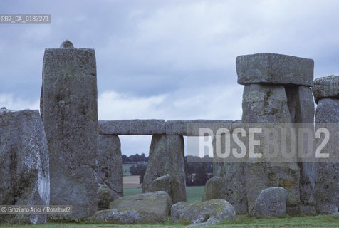 ( GRAN BRETAGNA  )  SITO ARCHEOLOGICO DI STONEHENGE    © 1990 Graziano Arici/Rosebud2 / GEO / WILTSHIRE / MONUMENTO MEGALITICO / CERCHIO DI PIETRE