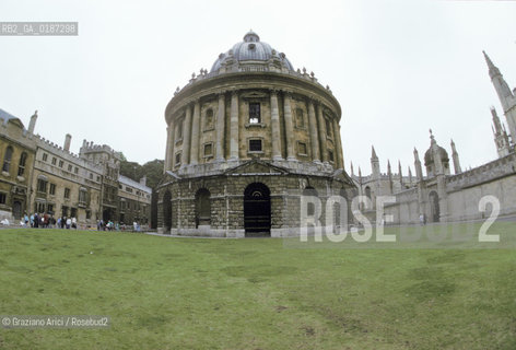 ( GRAN BRETAGNA  )  OXFORD  : LA BIBLIOTECA RADCLIFF CAMERA    © 1990 Graziano Arici/Rosebud2 / GEO / UNIVERSITA