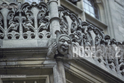 ( GRAN BRETAGNA  )  OXFORD  : MASCHERONE   © 1990 Graziano Arici/Rosebud2 / GEO / UNIVERSITA