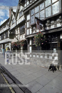 ( GRAN BRETAGNA  )  STRATFORD-UPON-AVON  :  LA GARRICK INN : LA CASA NATALE DELLA MADRE DEL FONDATORE DELLA HARVARD UNIVERSITY     © 1990 Graziano Arici/Rosebud2 / GEO / WARWICKSHIRE / SHAKESPEARE