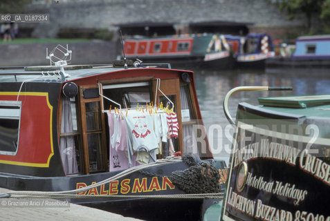 ( GRAN BRETAGNA  )  STRATFORD-UPON-AVON  :  BATTELLI SUL FIUME AVON     © 1990 Graziano Arici/Rosebud2 / GEO / WARWICKSHIRE / SHAKESPEARE CASA