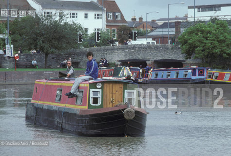 ( GRAN BRETAGNA  )  STRATFORD-UPON-AVON  :  BATTELLI SUL FIUME AVON     © 1990 Graziano Arici/Rosebud2 / GEO / WARWICKSHIRE / SHAKESPEARE