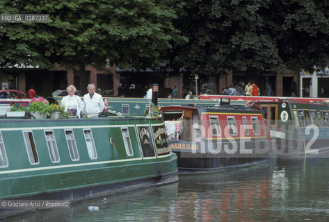 ( GRAN BRETAGNA  )  STRATFORD-UPON-AVON  :  BATTELLI SUL FIUME AVON     © 1990 Graziano Arici/Rosebud2 / GEO / WARWICKSHIRE / SHAKESPEARE