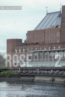 ( GRAN BRETAGNA  )  STRATFORD-UPON-AVON  :  IL TEATRO SWAN THEATRE E IL FIUME AVON     © 1990 Graziano Arici/Rosebud2 / GEO / WARWICKSHIRE / SHAKESPEARE