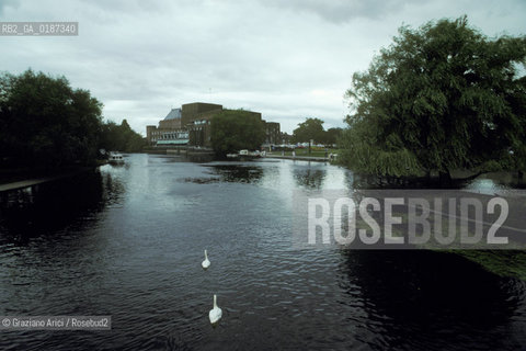 ( GRAN BRETAGNA  )  STRATFORD-UPON-AVON  :  IL TEATRO SWAN THEATRE E IL FIUME AVON     © 1990 Graziano Arici/Rosebud2 / GEO / WARWICKSHIRE / SHAKESPEARE