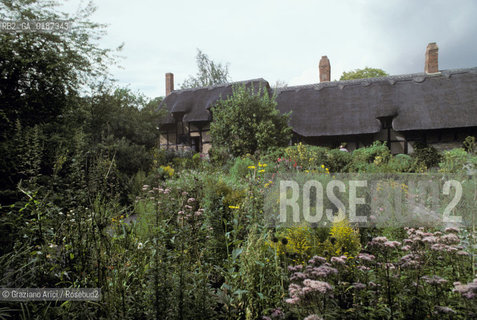 ( GRAN BRETAGNA  )  STRATFORD-UPON-AVON  :  COTTAGE DI ANNE HATAWAY MOGLIE DI SHAKESPEARE     © 1990 Graziano Arici/Rosebud2 / GEO / WARWICKSHIRE / SHAKESPEARE