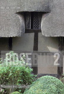 ( GRAN BRETAGNA  )  STRATFORD-UPON-AVON  :  COTTAGE DI ANNE HATAWAY MOGLIE DI SHAKESPEARE     © 1990 Graziano Arici/Rosebud2 / GEO / WARWICKSHIRE / SHAKESPEARE / PAGLIA