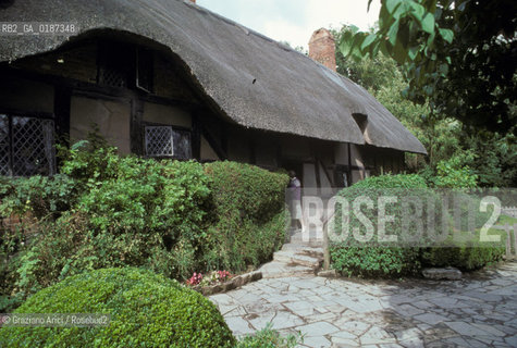 ( GRAN BRETAGNA  )  STRATFORD-UPON-AVON  :  COTTAGE DI ANNE HATAWAY MOGLIE DI SHAKESPEARE     © 1990 Graziano Arici/Rosebud2 / GEO / WARWICKSHIRE / SHAKESPEARE