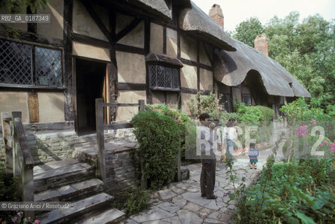 ( GRAN BRETAGNA  )  STRATFORD-UPON-AVON  :  COTTAGE DI ANNE HATAWAY MOGLIE DI SHAKESPEARE     © 1990 Graziano Arici/Rosebud2 / GEO / WARWICKSHIRE / SHAKESPEARE