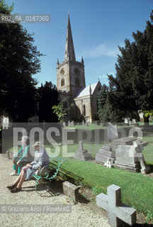 ( GRAN BRETAGNA  )  STRATFORD-UPON-AVON  : LA CHIESA HOLY TRINITY DOVE E SEPOLTO WILLIAM SHAKESPEARE     © 1990 Graziano Arici/Rosebud2 / GEO / WARWICKSHIRE / SHAKESPEARE
