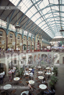 ( GRAN BRETAGNA  )  LONDRA  : IL COVENT GARDEN   © 1990 Graziano Arici/Rosebud2 / GEO