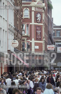 ( GRAN BRETAGNA  )  LONDRA  : IL QUARTIERE DEL COVENT GARDEN   © 1990 Graziano Arici/Rosebud2 / GEO