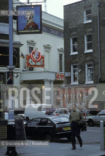 ( GRAN BRETAGNA  )  LONDRA  : UNA STRADA DEL CENTRO  © 1990 Graziano Arici/Rosebud2 / GEO