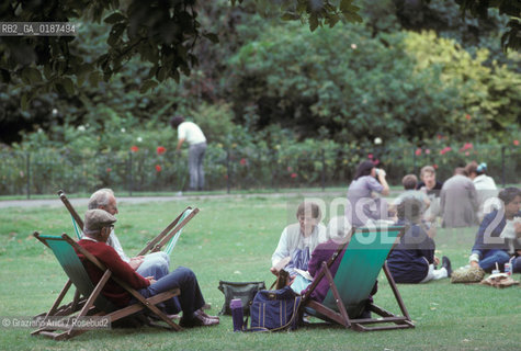 ( GRAN BRETAGNA  )  LONDRA  : IL ST.JAMES PARK  © 1990 Graziano Arici/Rosebud2 / GEO PARCO