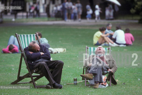 ( GRAN BRETAGNA  )  LONDRA  : IL ST.JAMES PARK  © 1990 Graziano Arici/Rosebud2 / GEO PARCO