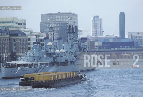 ( GRAN BRETAGNA  )  LONDRA  : IL FIUME TAMIGI  © 1990 Graziano Arici/Rosebud2 / GEO