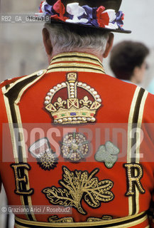 ( GRAN BRETAGNA  )  LONDRA  : GUARDIANI DELLA TORRE DI LONDRA  YEOMAN WARDERS ( BEEFEATERS ) © 1990 Graziano Arici/Rosebud2 / GEO