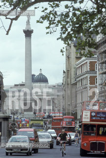 ( GRAN BRETAGNA  )  LONDRA  :  LA STRADA WHITEHALL  © 1990 Graziano Arici/Rosebud2 / GEO