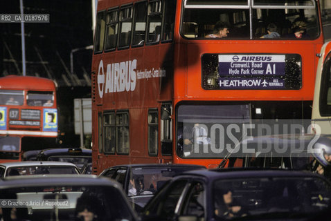 ( GRAN BRETAGNA  )  LONDRA  : TRAFFICO  © 1990 Graziano Arici/Rosebud2 / GEO