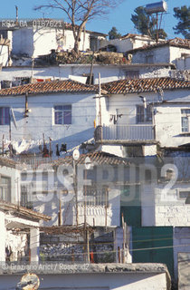 ( ALBANIA  ) SCUTARI : IL QUARTIERE ROM  © 2002 Graziano Arici/Rosebud2 / GEO ZINGARI