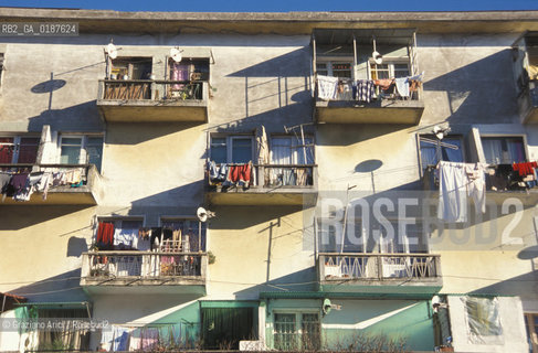 ( ALBANIA  ) SCUTARI : CASE DEL CENTRO  © 2002 Graziano Arici/Rosebud2 / GEO