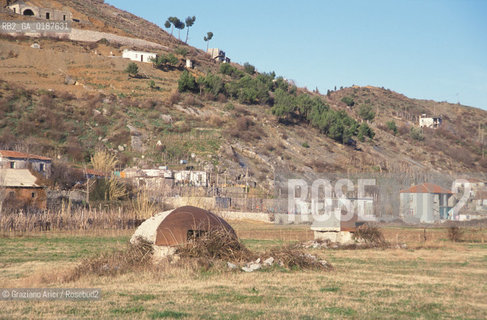 ( ALBANIA  ) SCUTARI : BUNKER  © 2002 Graziano Arici/Rosebud2 / GEO