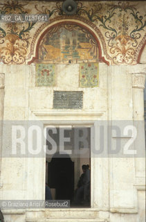 ( ALBANIA  ) TIRANA : LA MOSCHE DELLA TORRE DELLOROLOGIO  © 2002 Graziano Arici/Rosebud2 / GEO