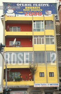 ( ALBANIA  ) TIRANA : UN PALAZZO DEL CENTRO  © 2002 Graziano Arici/Rosebud2 / GEO