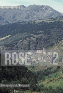 (  ANDORRA  ) ANDORRA  LA VELLA : ALBERGHI  © 2002 Graziano Arici/Rosebud2 / GEO PIRENEI